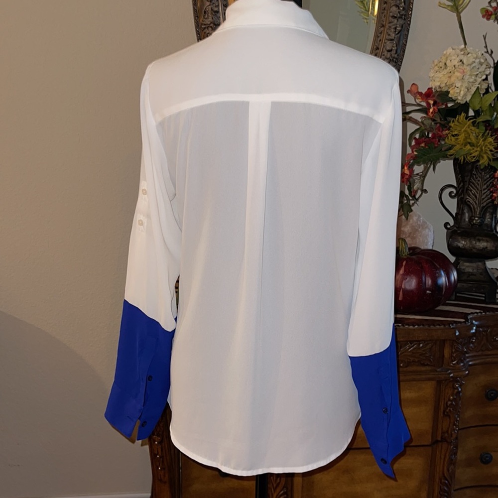 Express Blouse - Picture 2 of 4